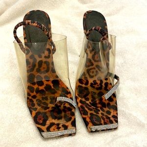 SALE!! CAPE ROBBIN LEOPARD CLEAR HEELS WITH RHINESTONES👠👠

FREE 🎁 WITH PURCHASE